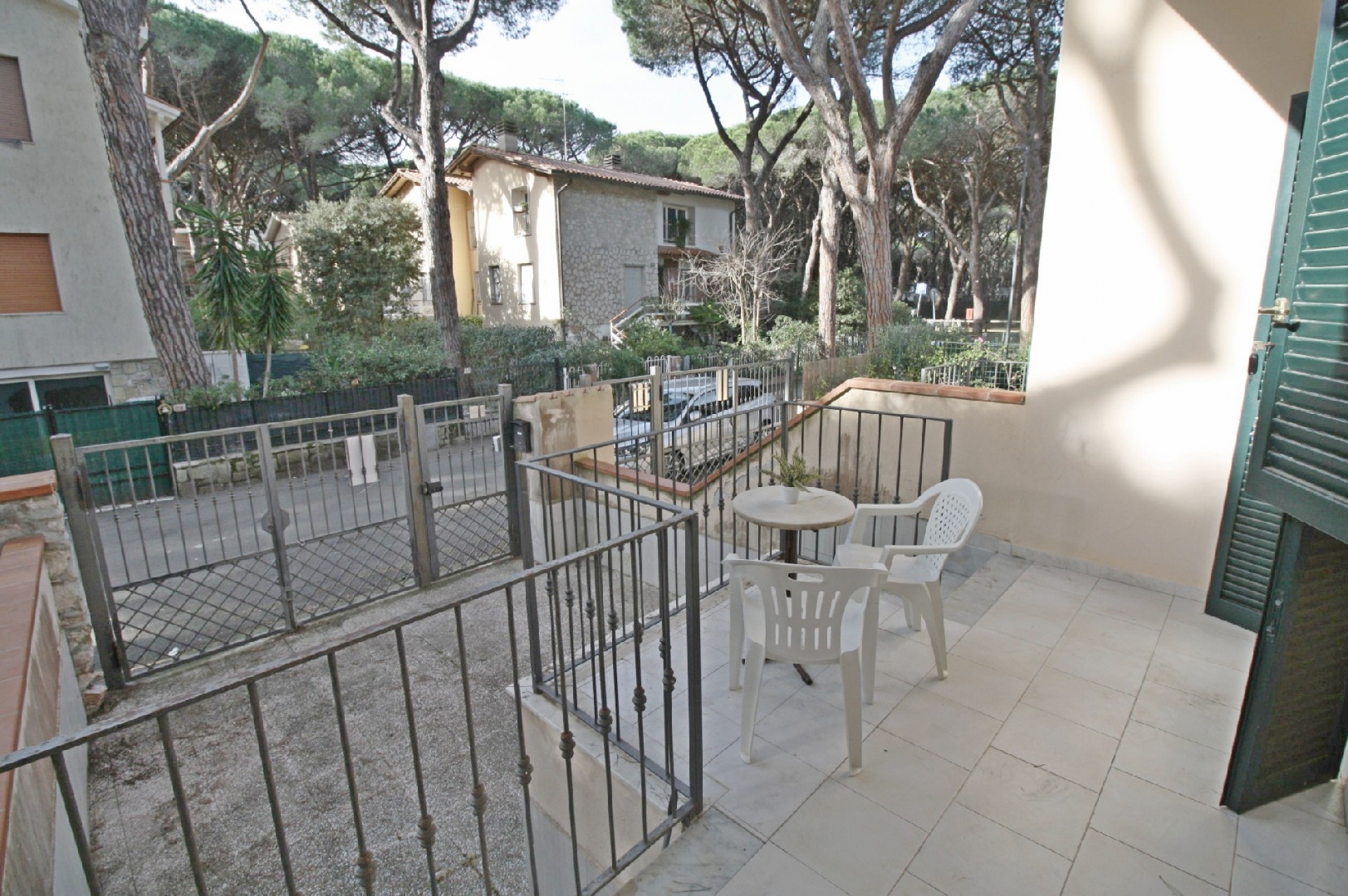 TRILOCALE 6 POSTI LETTO CON GIARDINO ESCLUSIVO