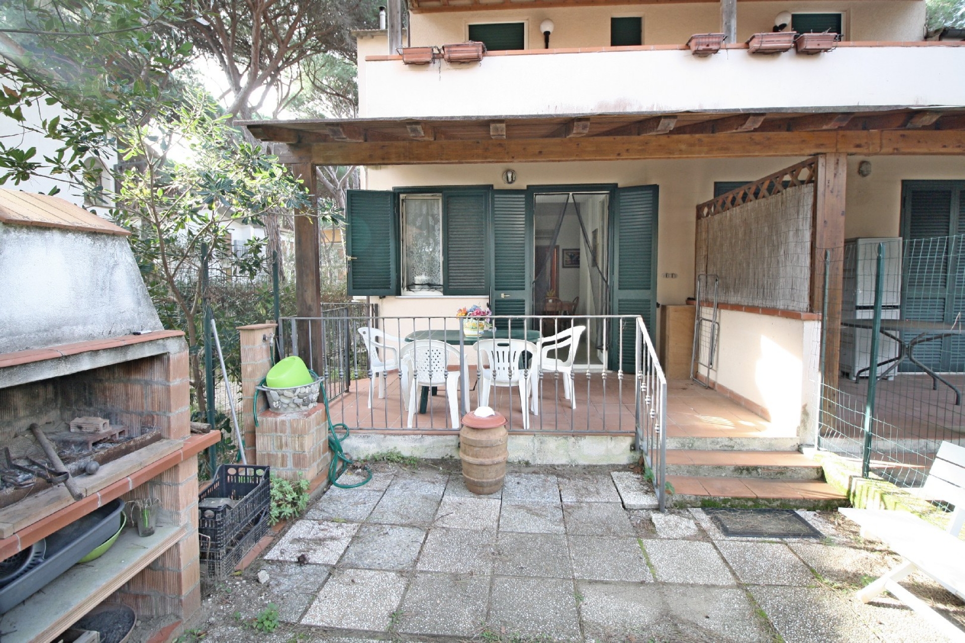 TRILOCALE 6 POSTI LETTO CON GIARDINO ESCLUSIVO