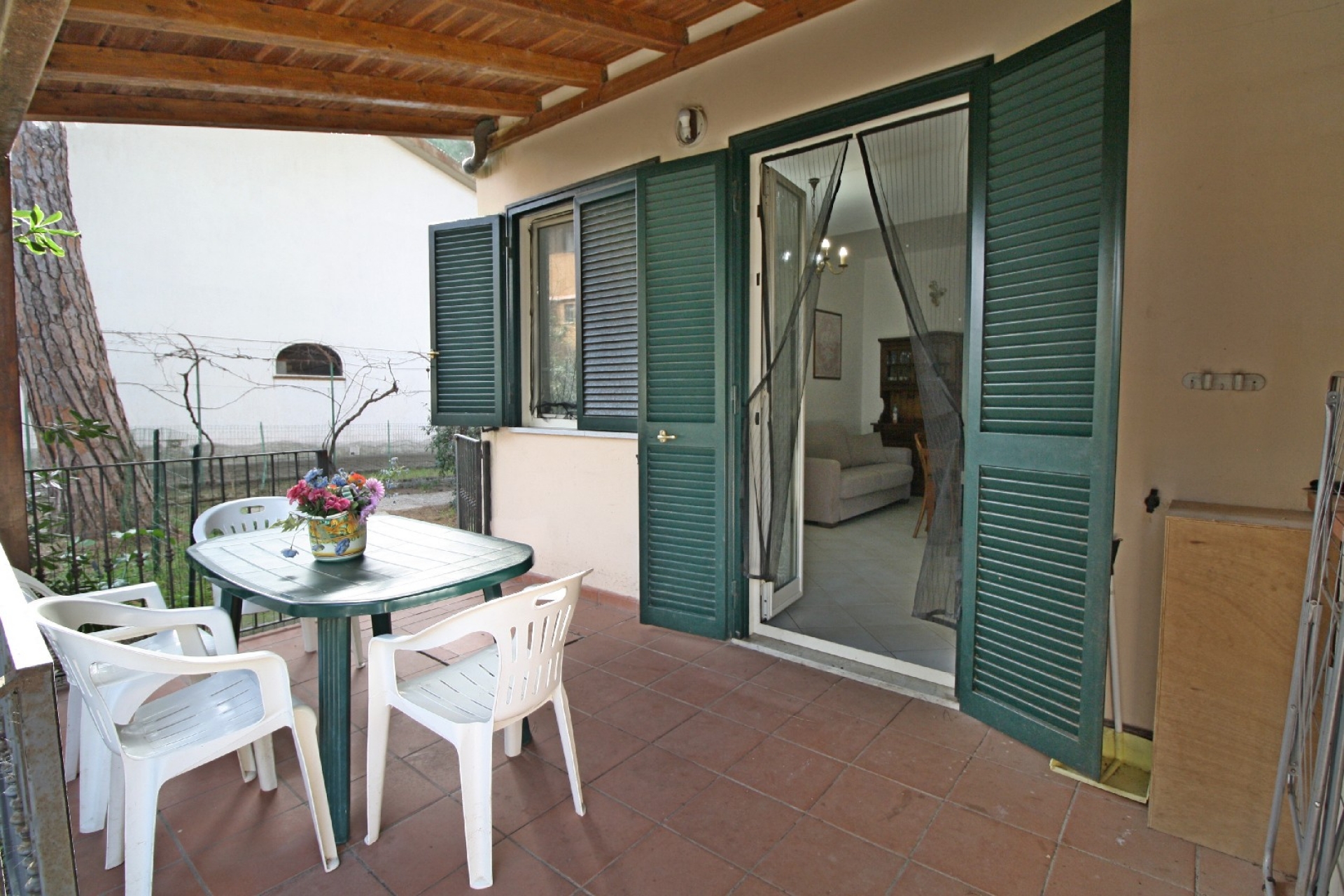 TRILOCALE 6 POSTI LETTO CON GIARDINO ESCLUSIVO