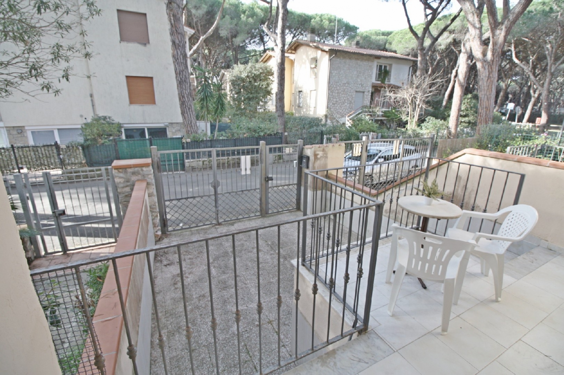 TRILOCALE 6 POSTI LETTO CON GIARDINO ESCLUSIVO