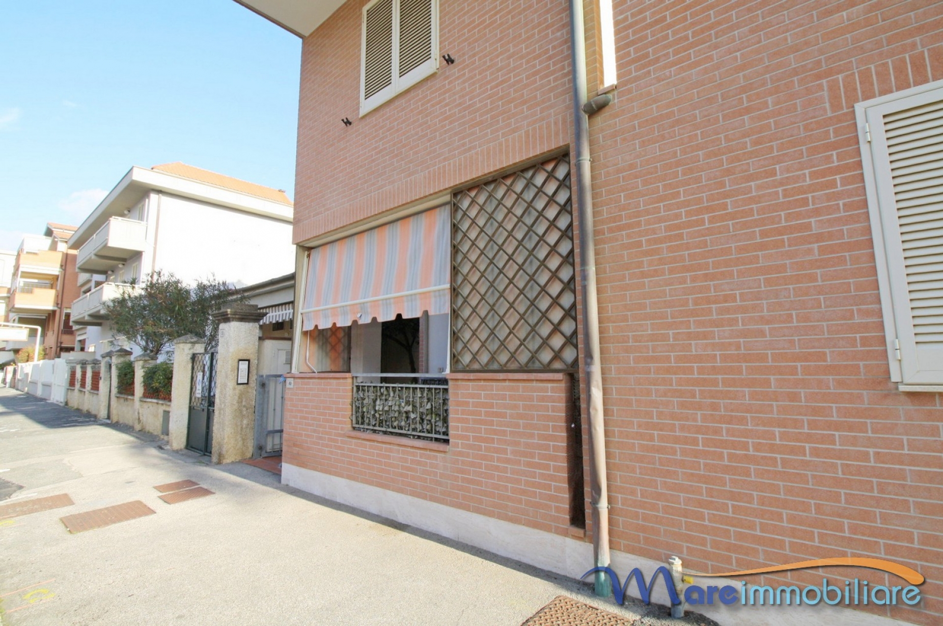 trilocale con due camere zona centrale
