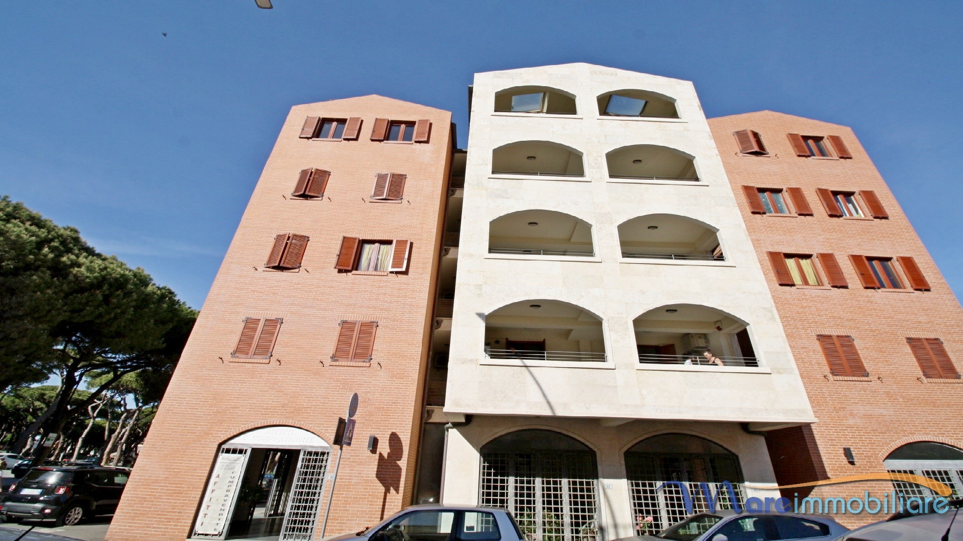 Bilocale in centro con grande terrazzo