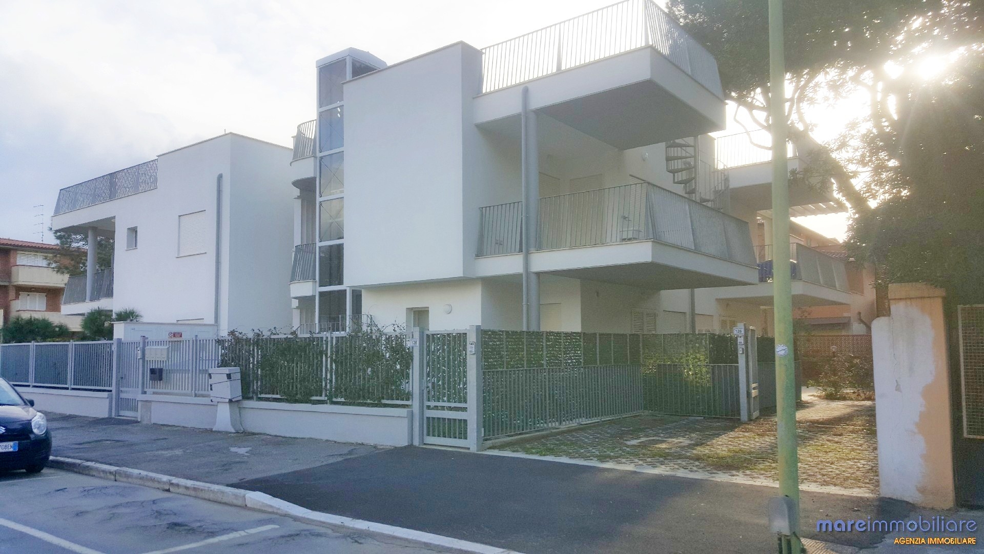 Nuova Villetta con giardino e posto auto