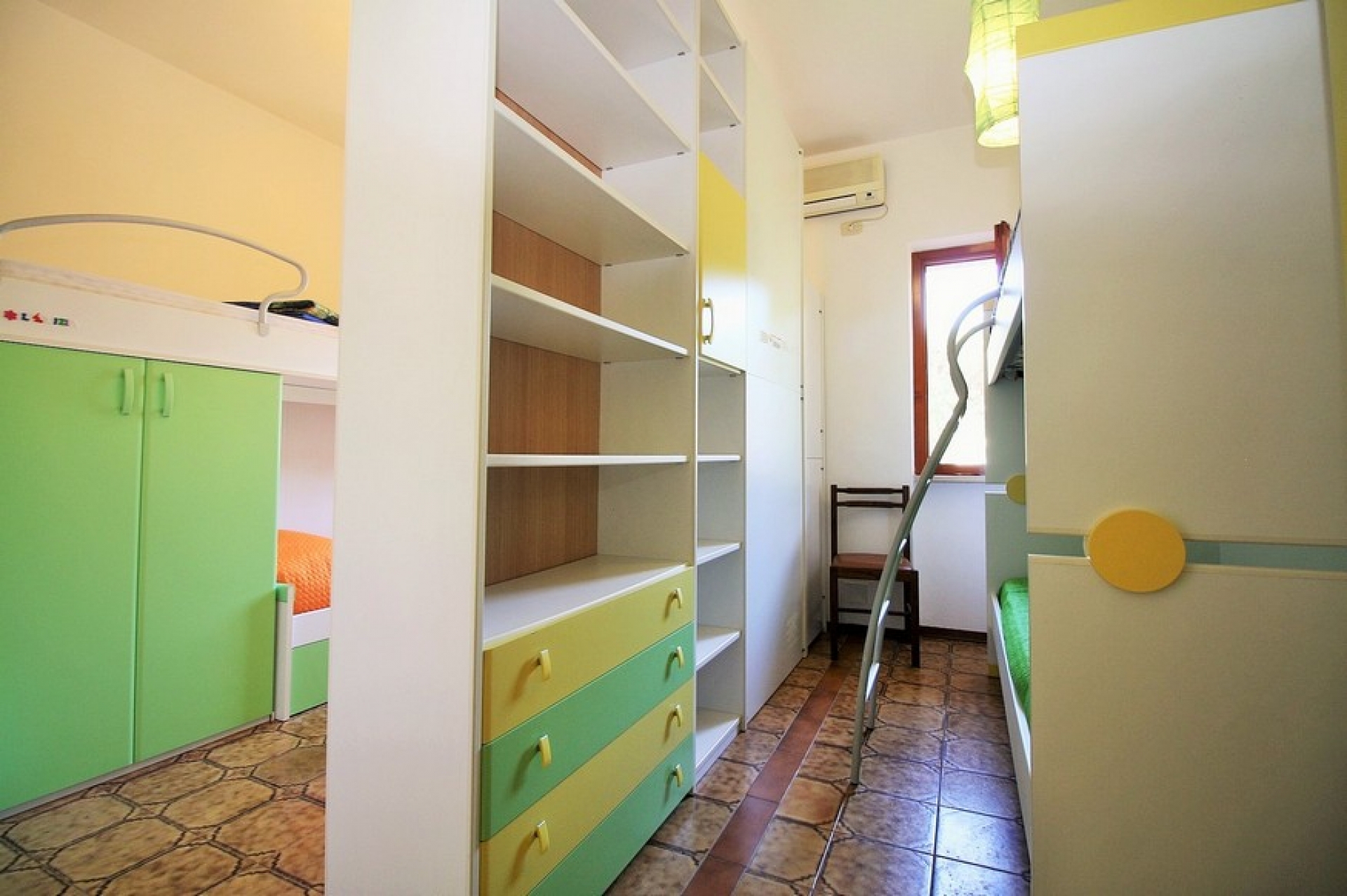 Villetta immersa nella pineta con giardino e ingresso indipendente