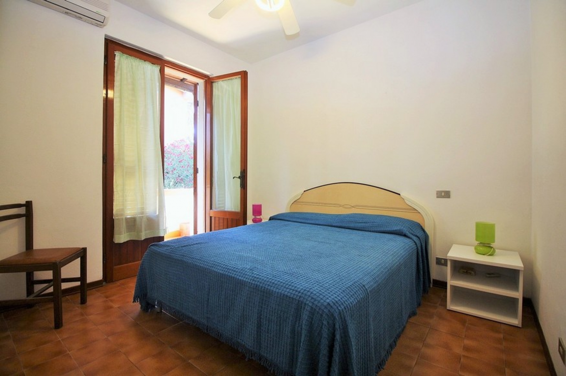 Villetta immersa nella pineta con giardino e ingresso indipendente