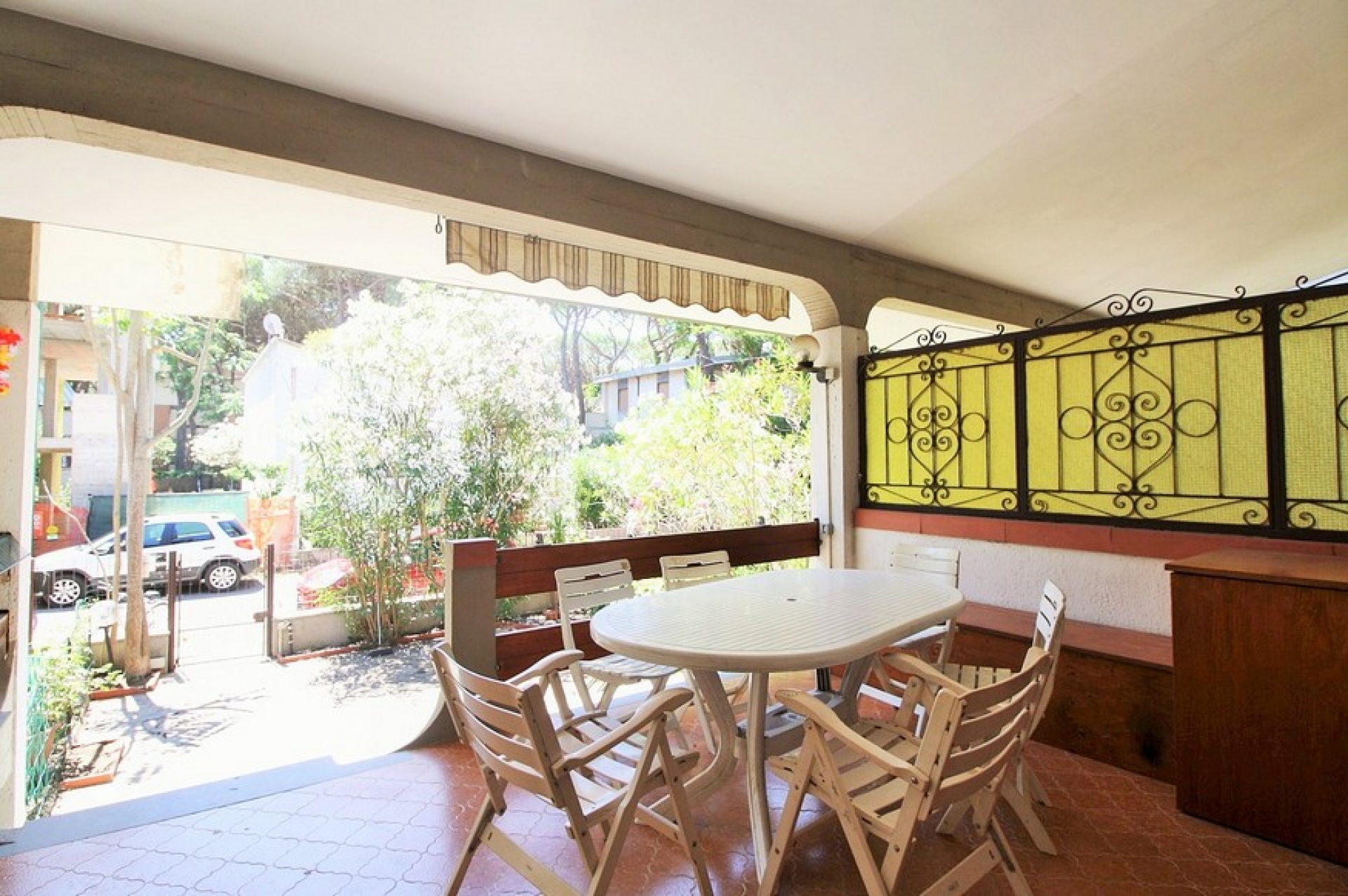 Villetta immersa nella pineta con giardino e ingresso indipendente