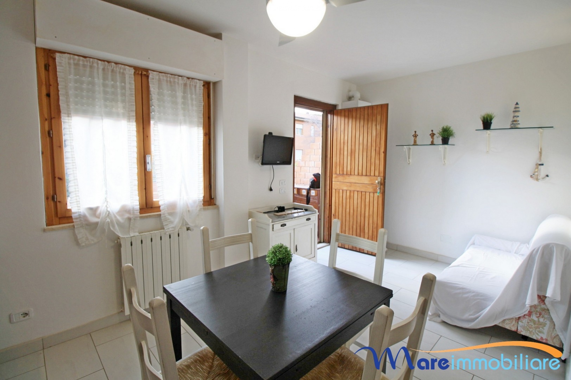 Zona Tombolo trilocale con veranda spaziosa
