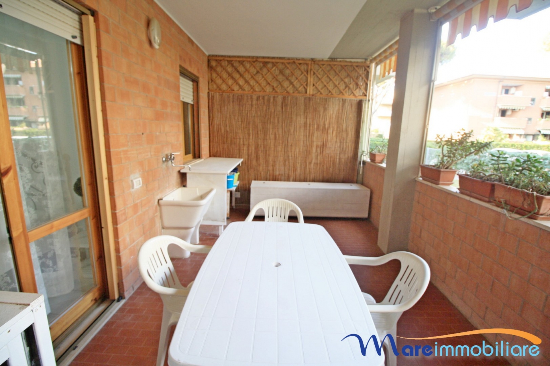 Zona Tombolo trilocale con veranda spaziosa