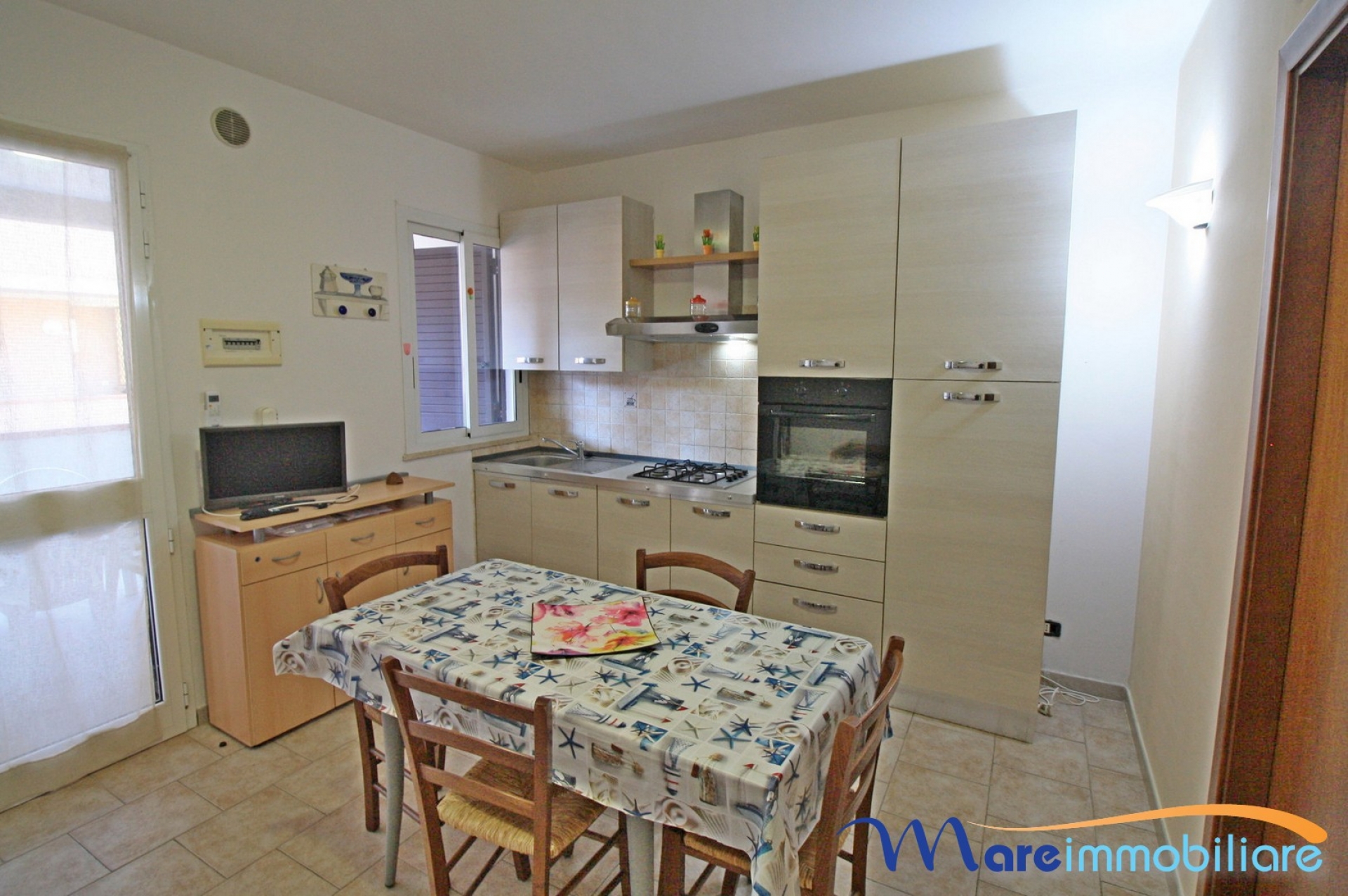 Trilocale zona centrale doppia veranda