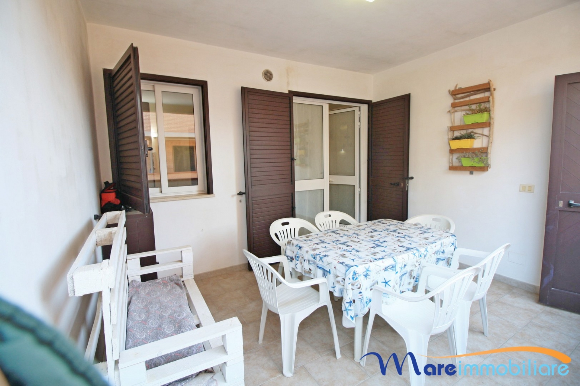 Trilocale zona centrale doppia veranda