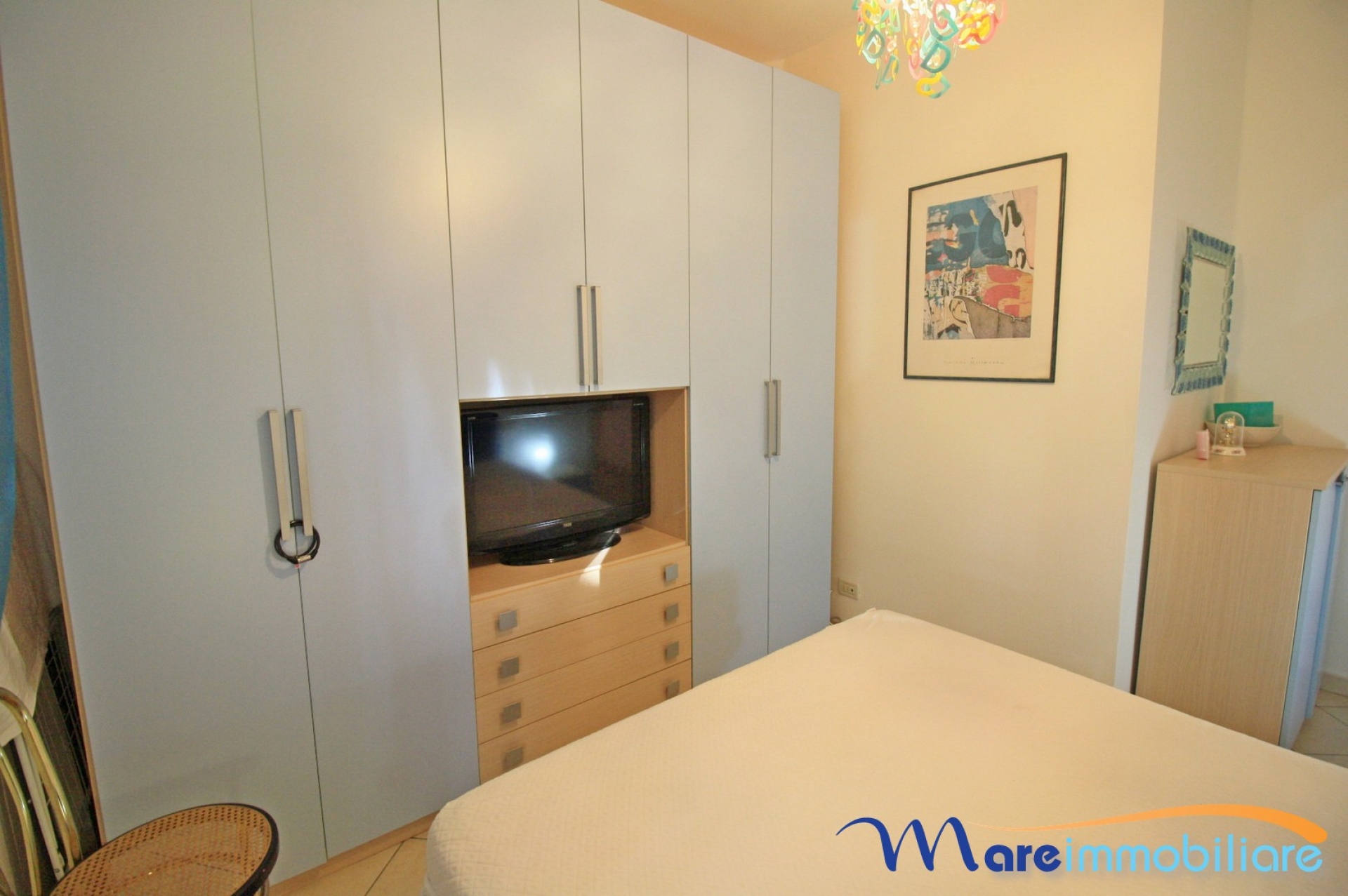 Bilocale zona Rosmarina con posto auto privato
