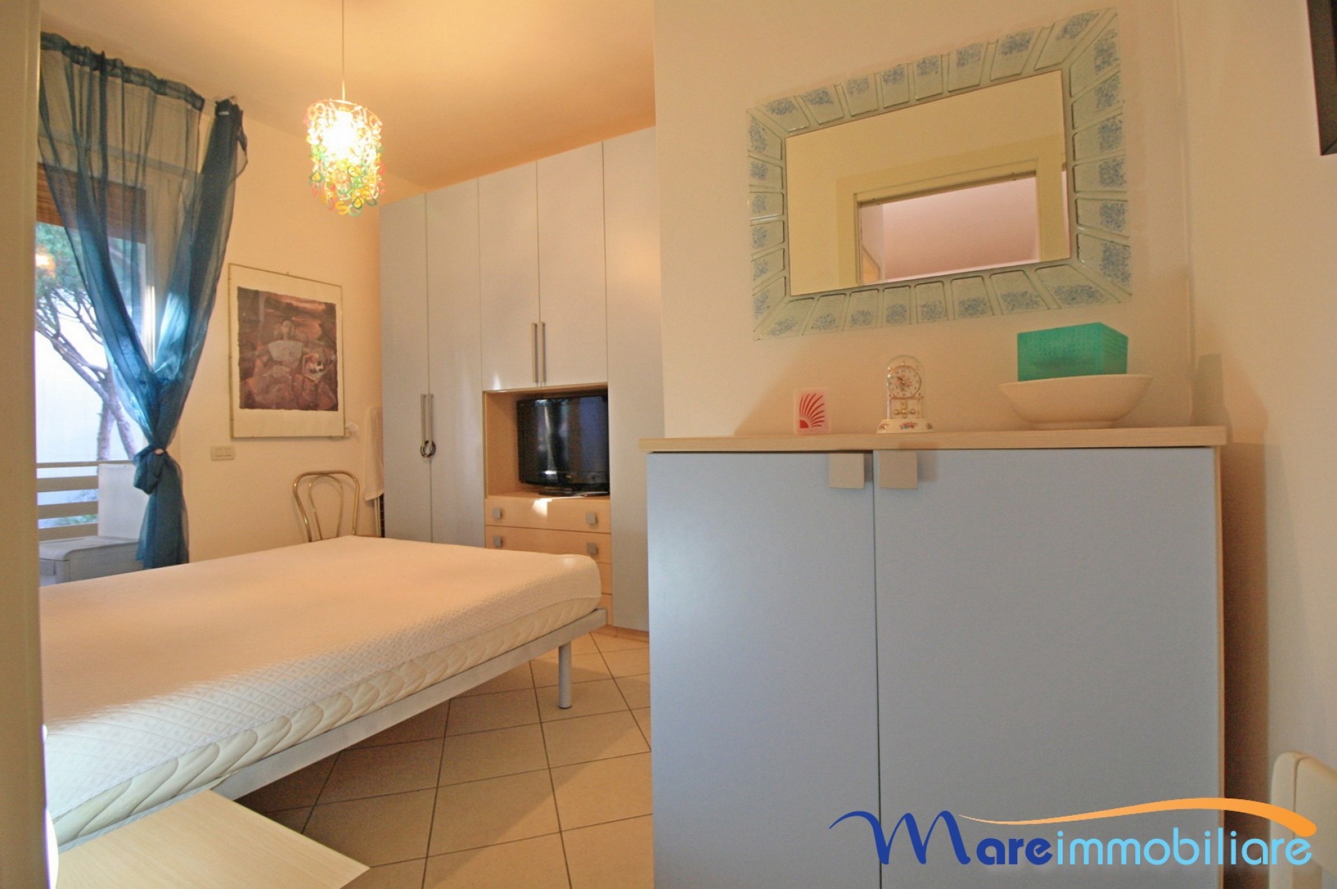 Bilocale zona Rosmarina con posto auto privato