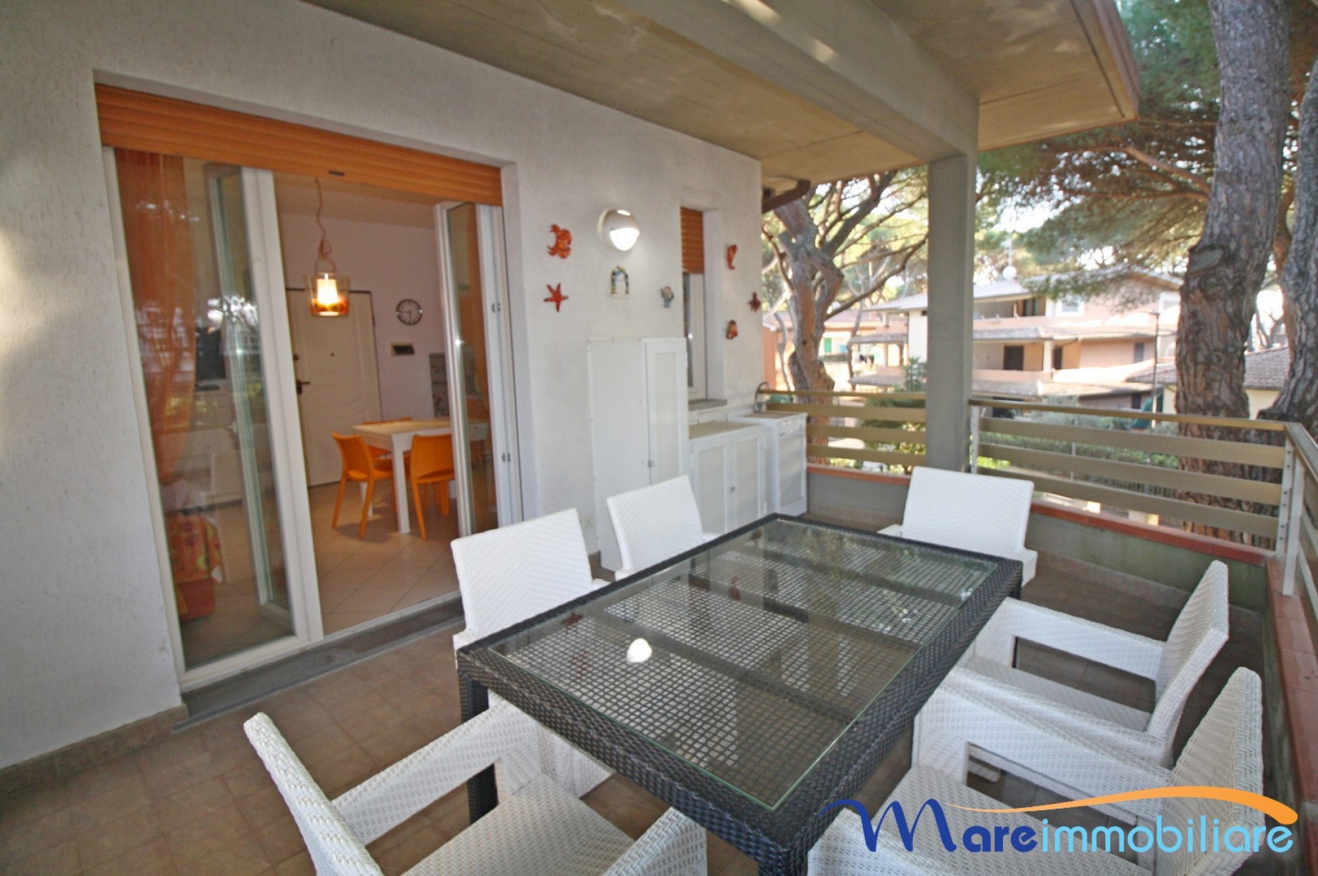 Bilocale zona Rosmarina con posto auto privato