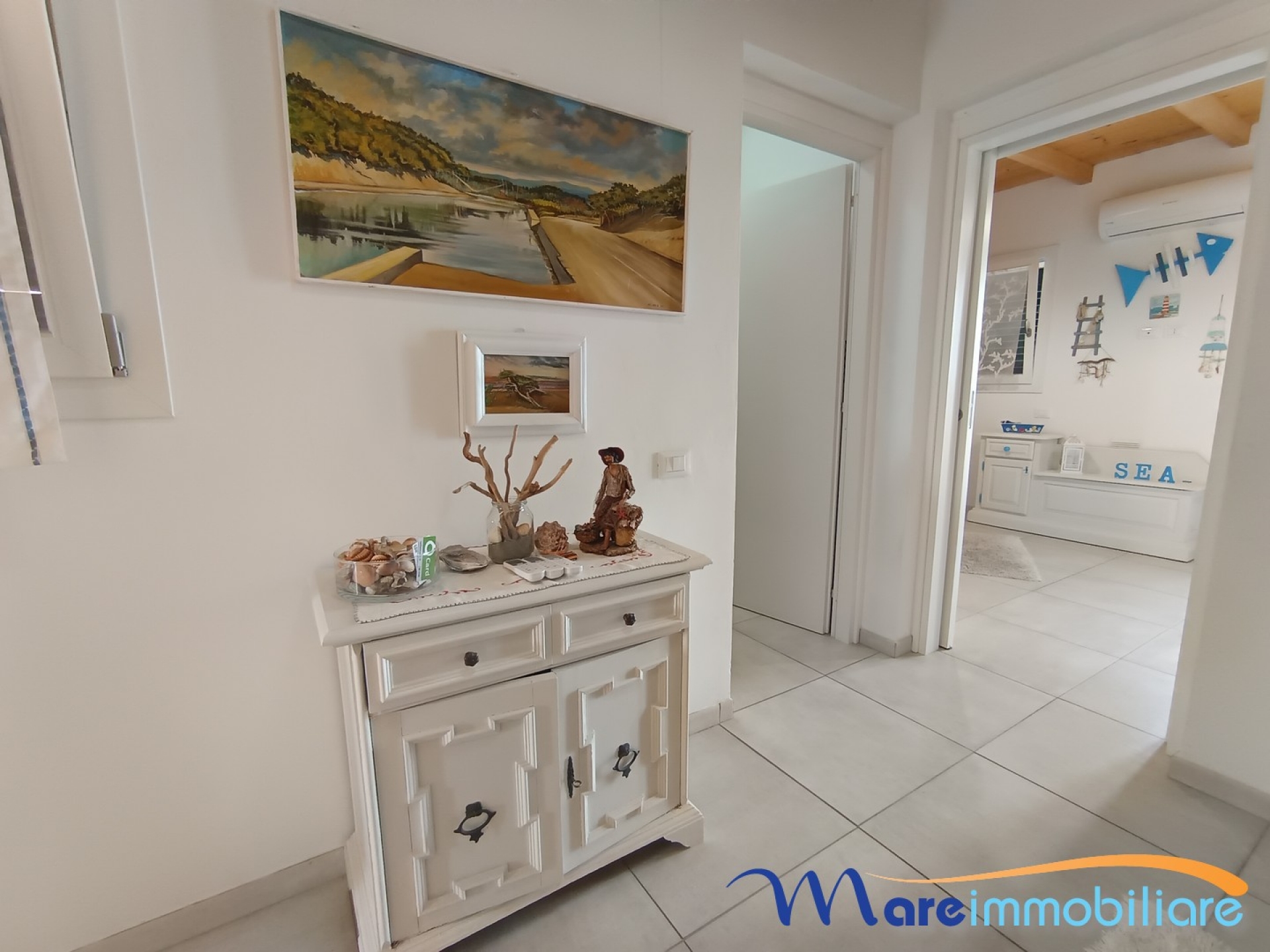 Esclusivo quattro vani con veranda e giardino