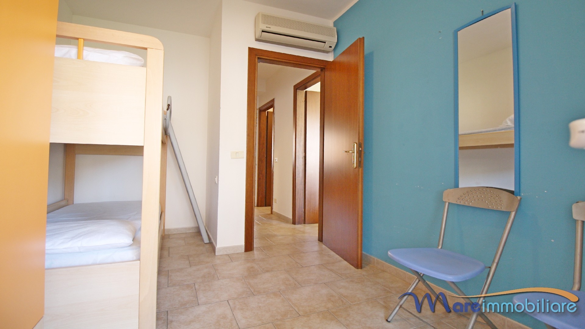 Trilocale doppia veranda primo piano