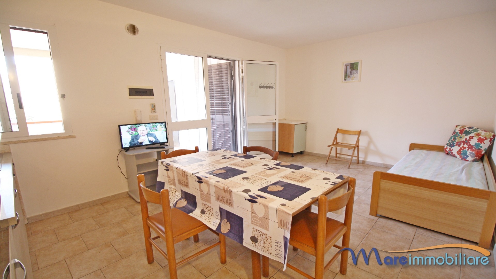 Trilocale doppia veranda primo piano