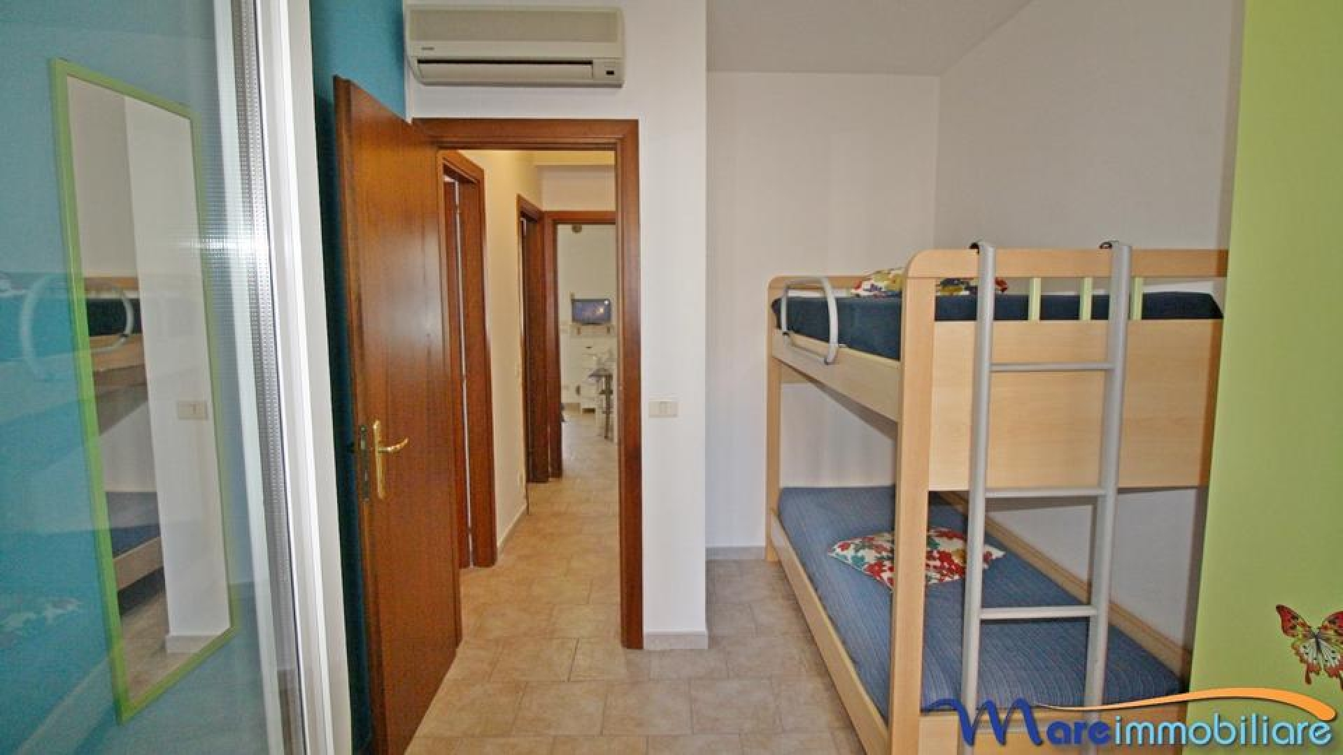 Trilocale ampie terrazze zona semi centrale