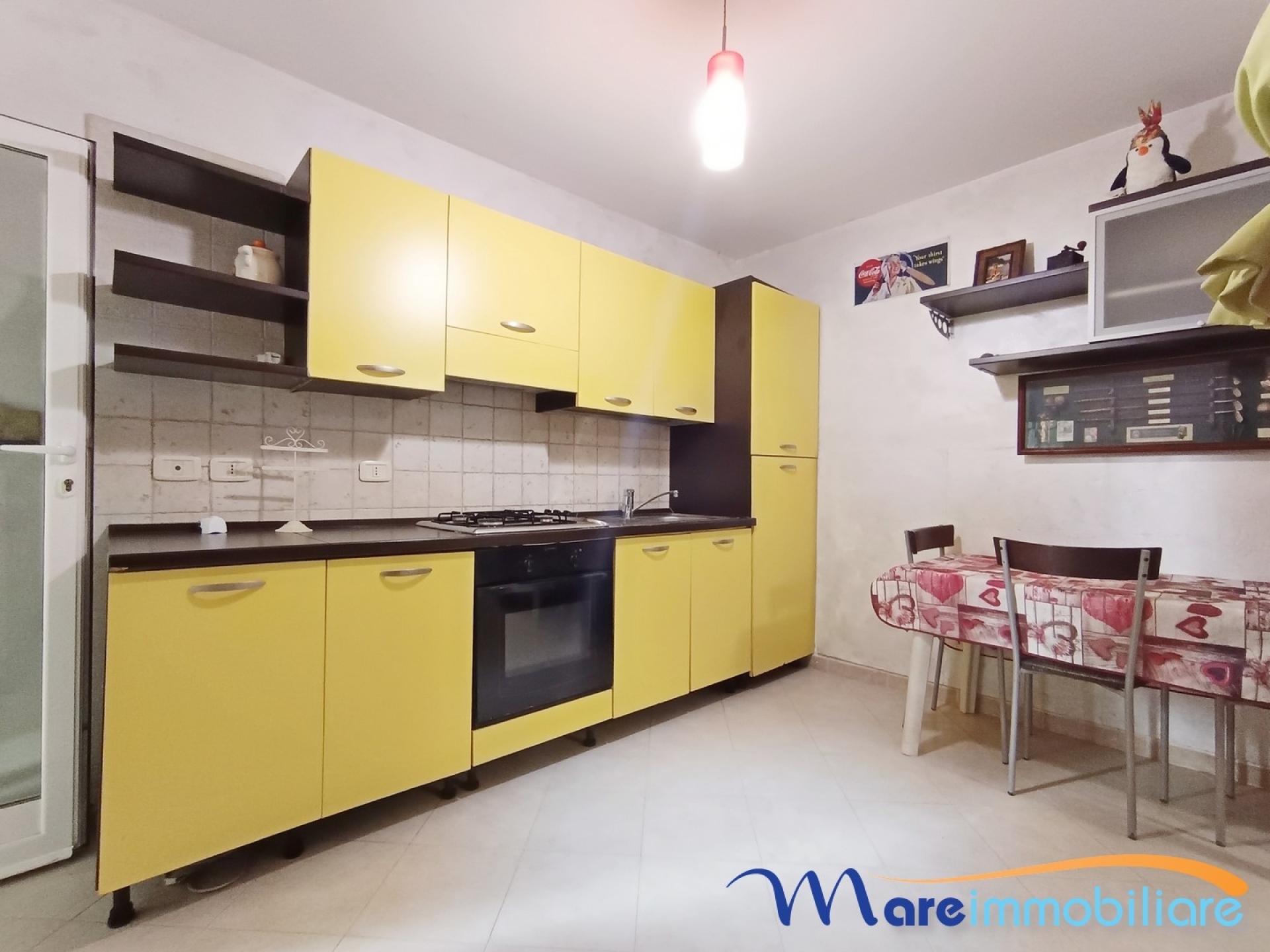Bilocale con taverna zona sciangai