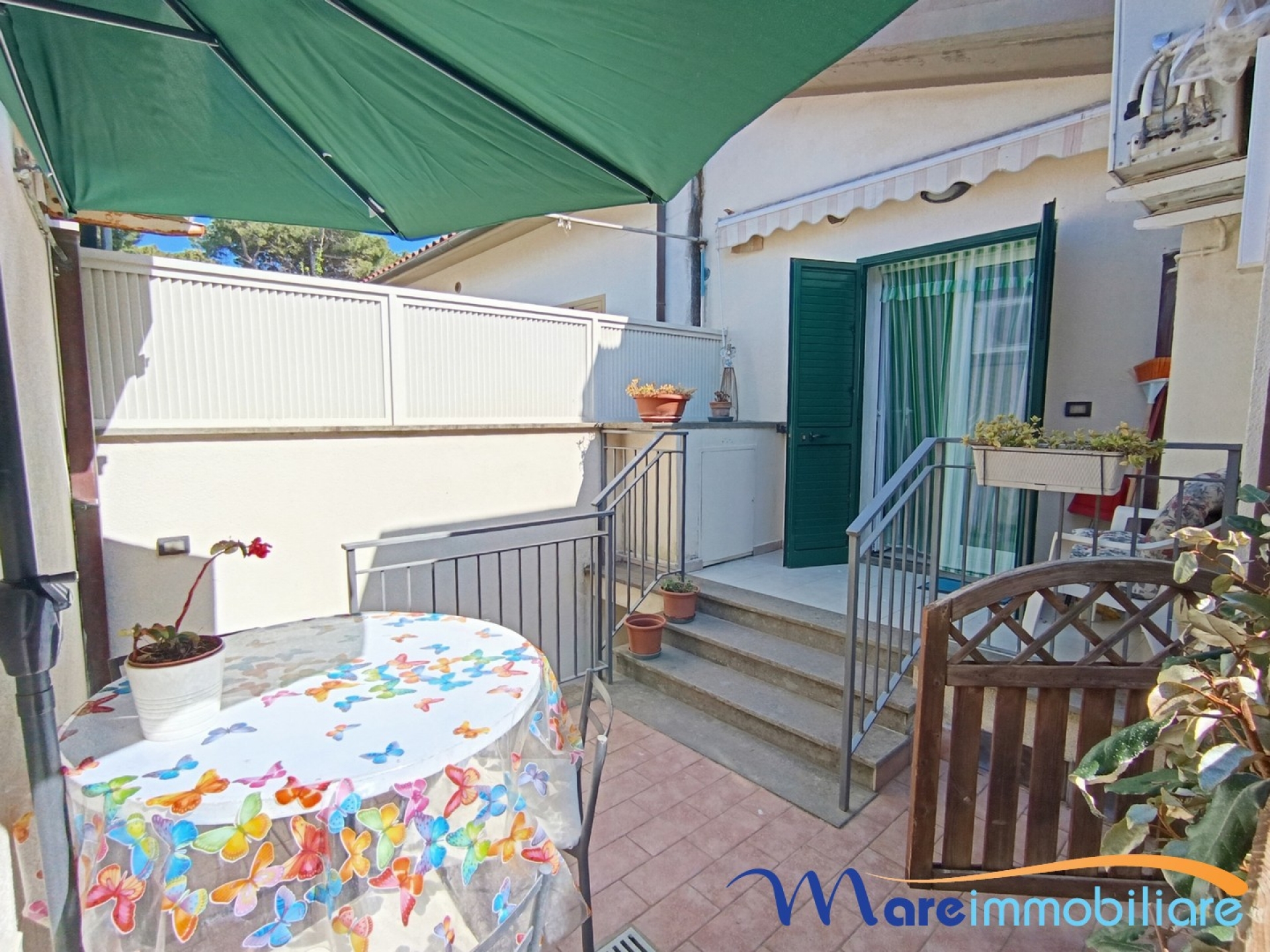 Bilocale con taverna zona sciangai