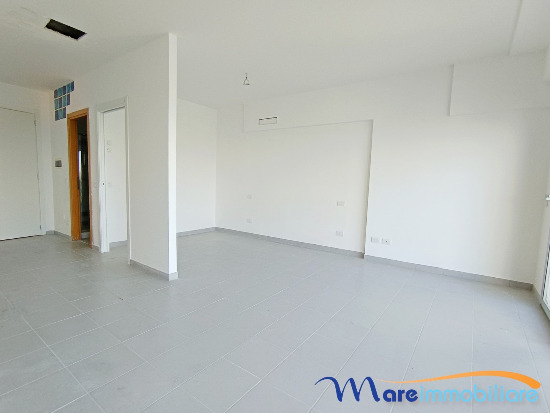 Splendido appartamento vista mare con posto auto