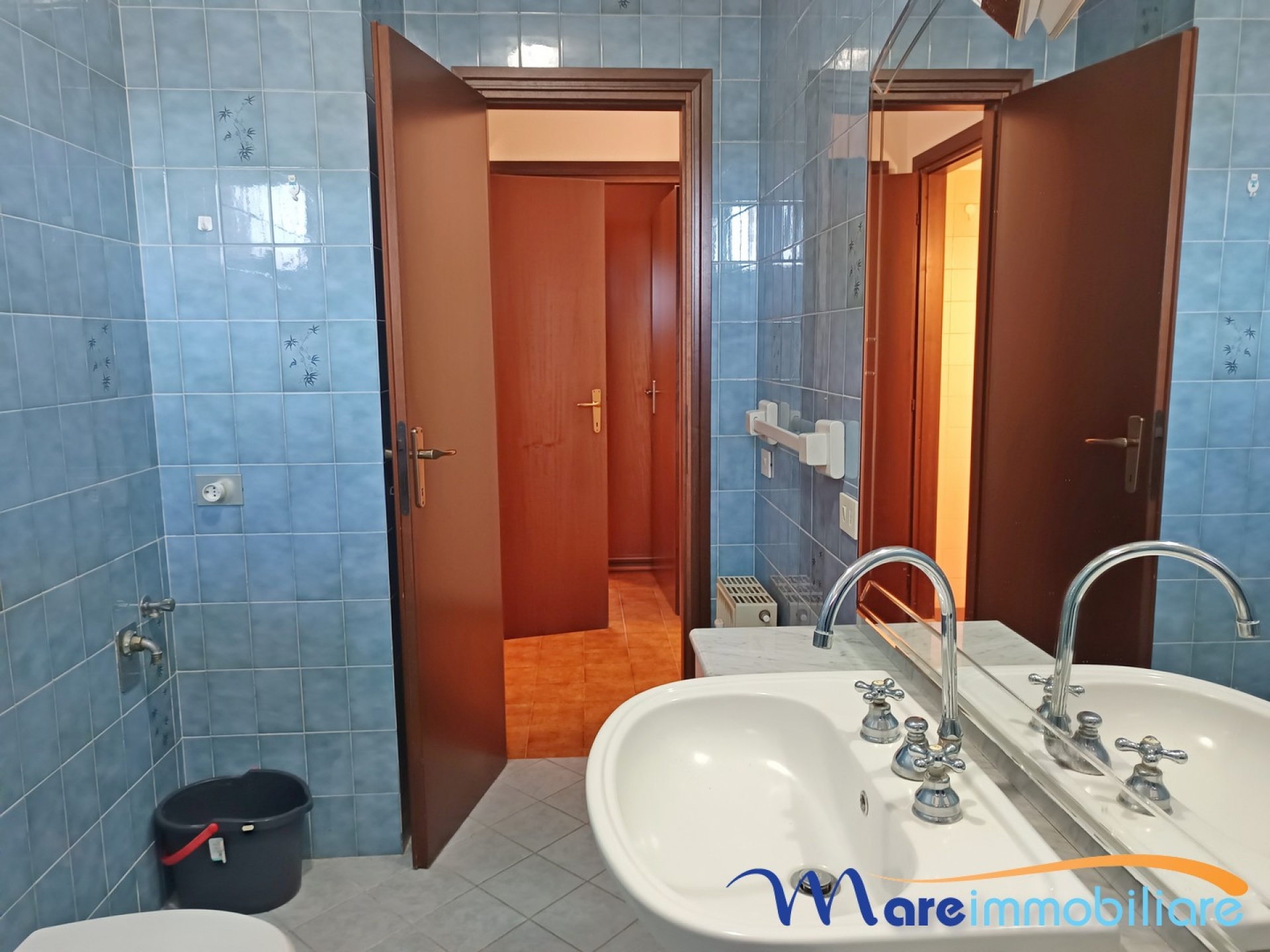 Zona sud 5 vani con garage