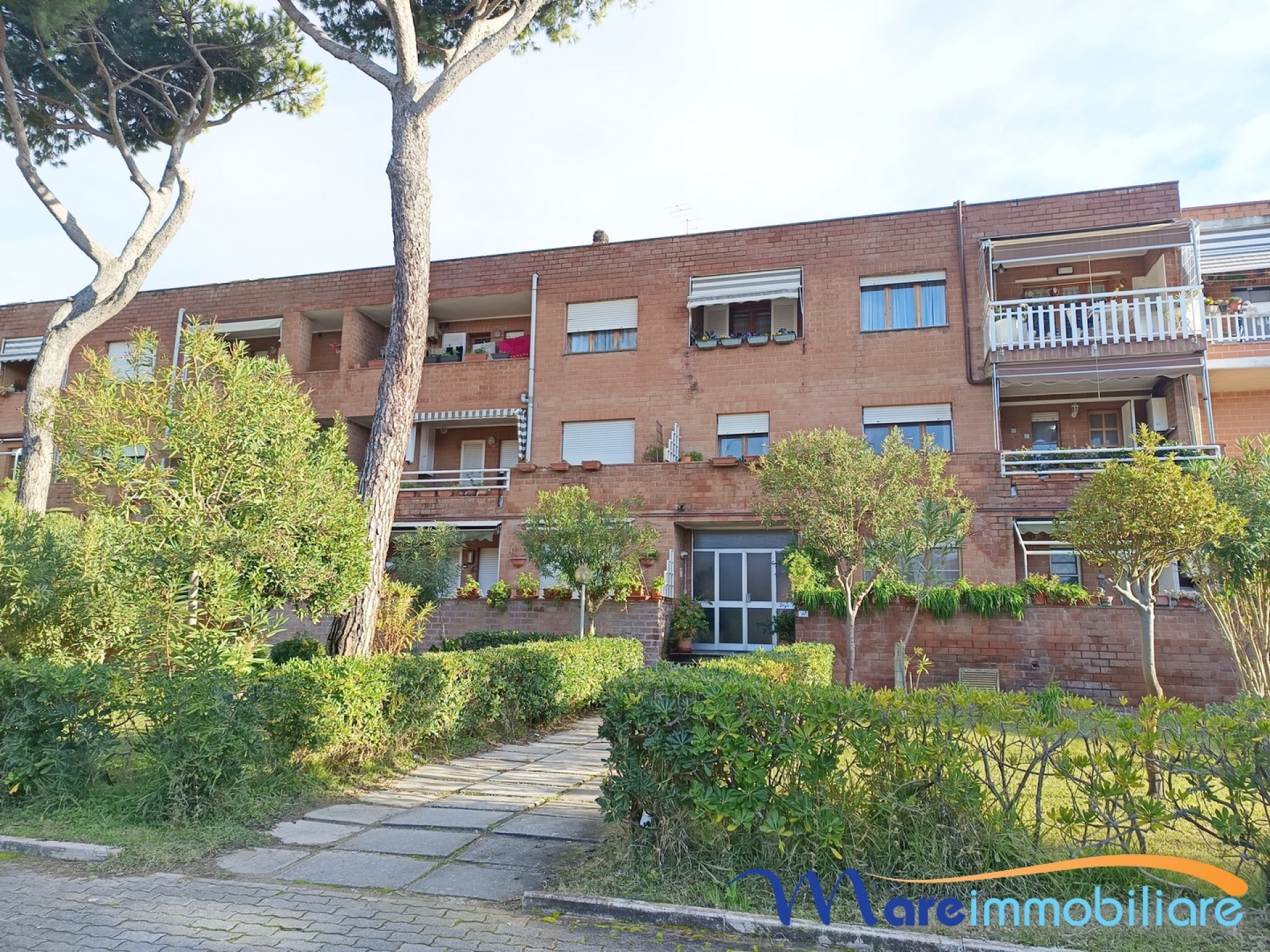 Zona sud 5 vani con garage