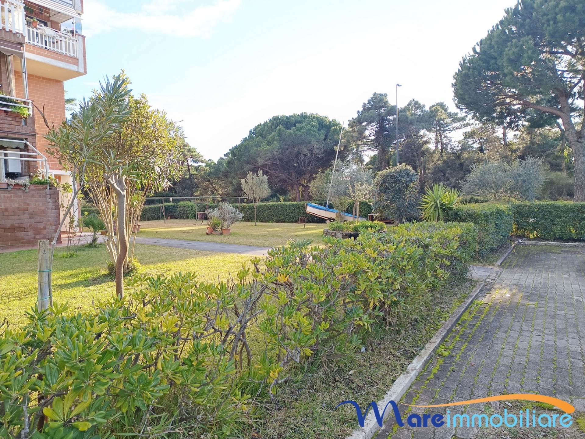 Zona sud 5 vani con garage