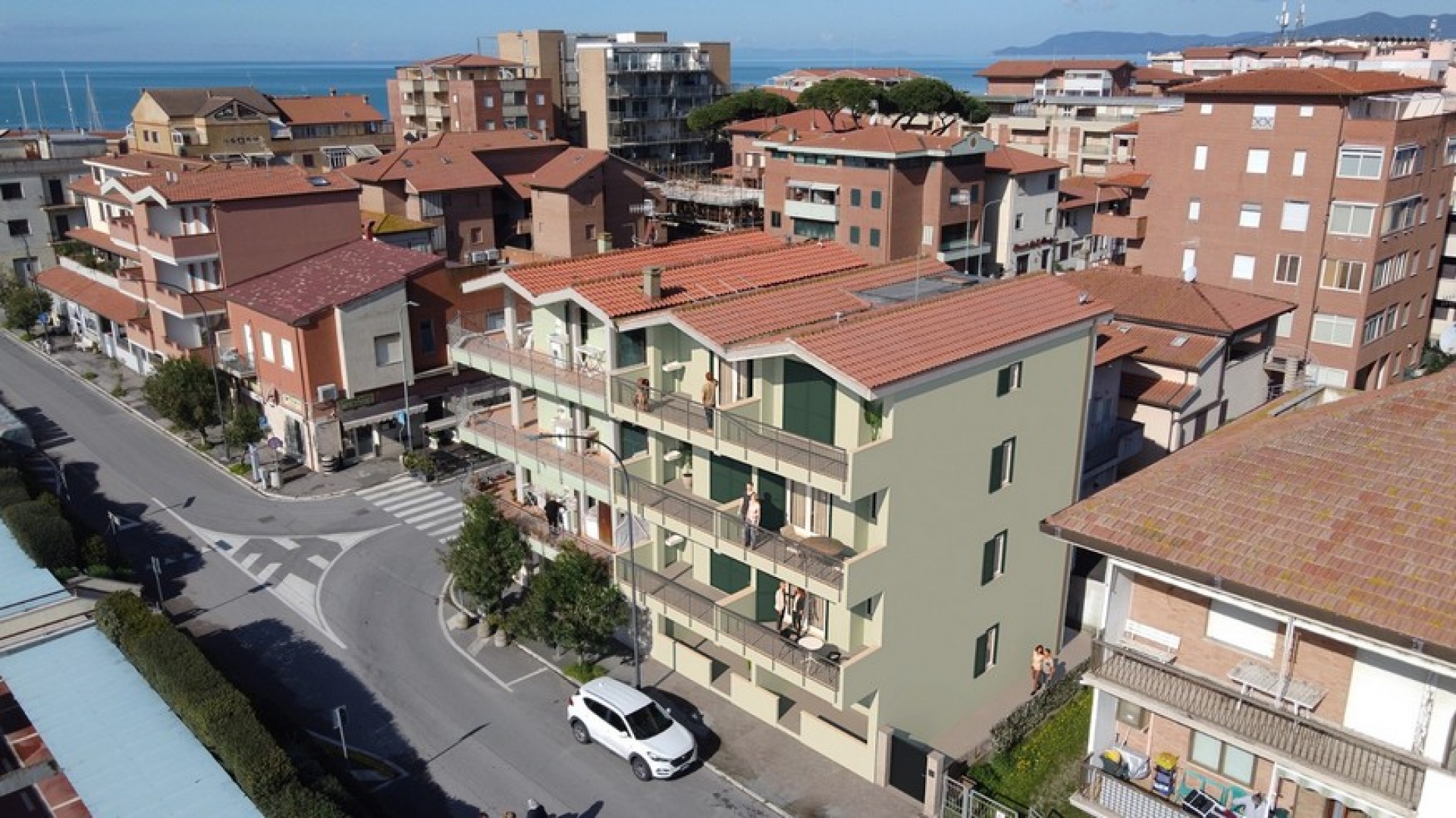 Bilocale con terrazza vivibile con fantastica vista sul porto