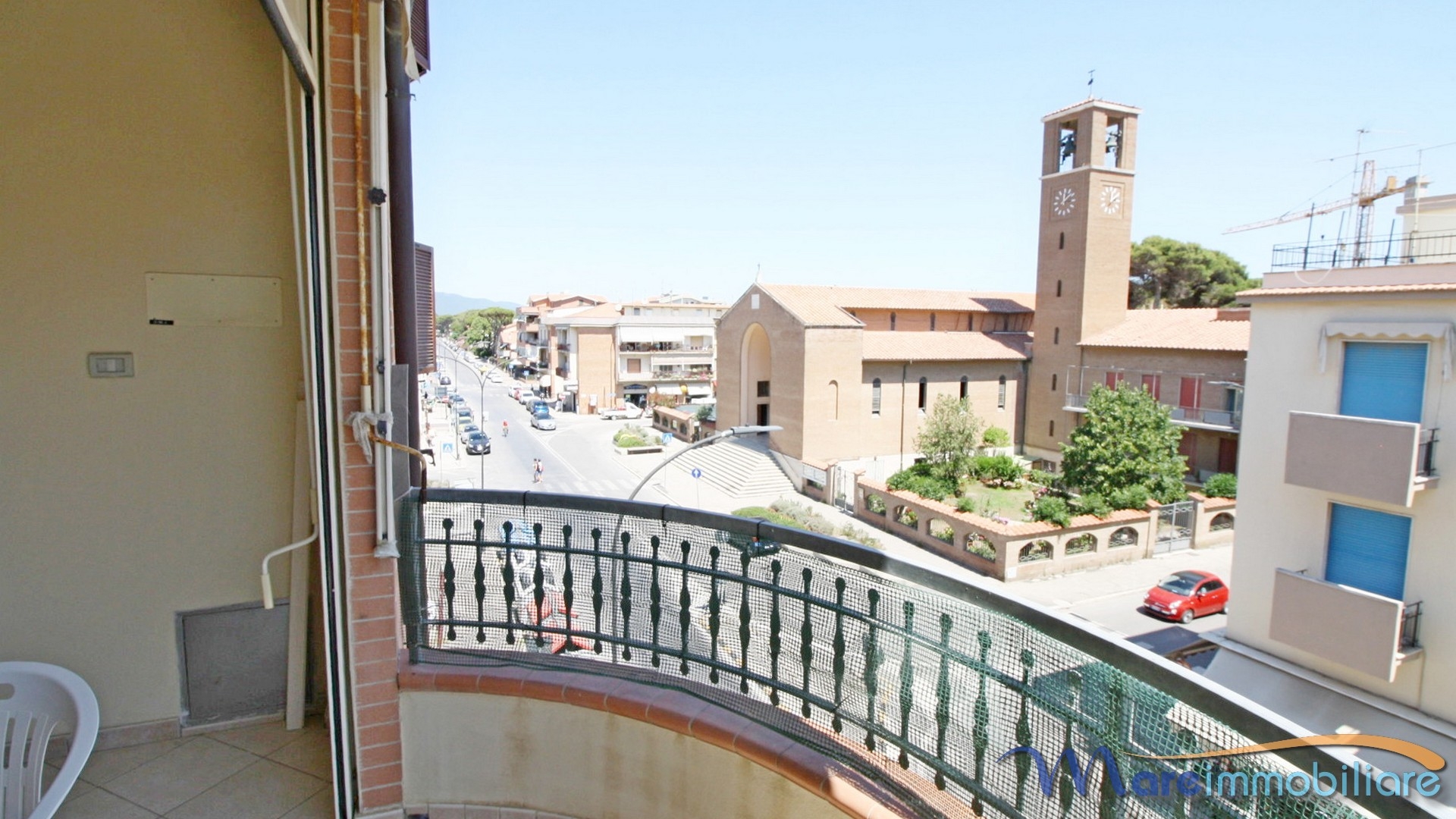 Bilocale centrale con posto auto